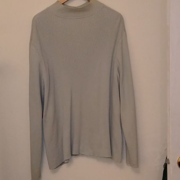 Shirt - Picture 2 of 2